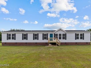 1688 Grantham School Rd, Mount Olive, NC 28365