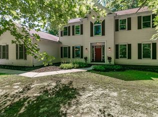 8525 Grouse Ridge Dr, Chardon, OH 44024