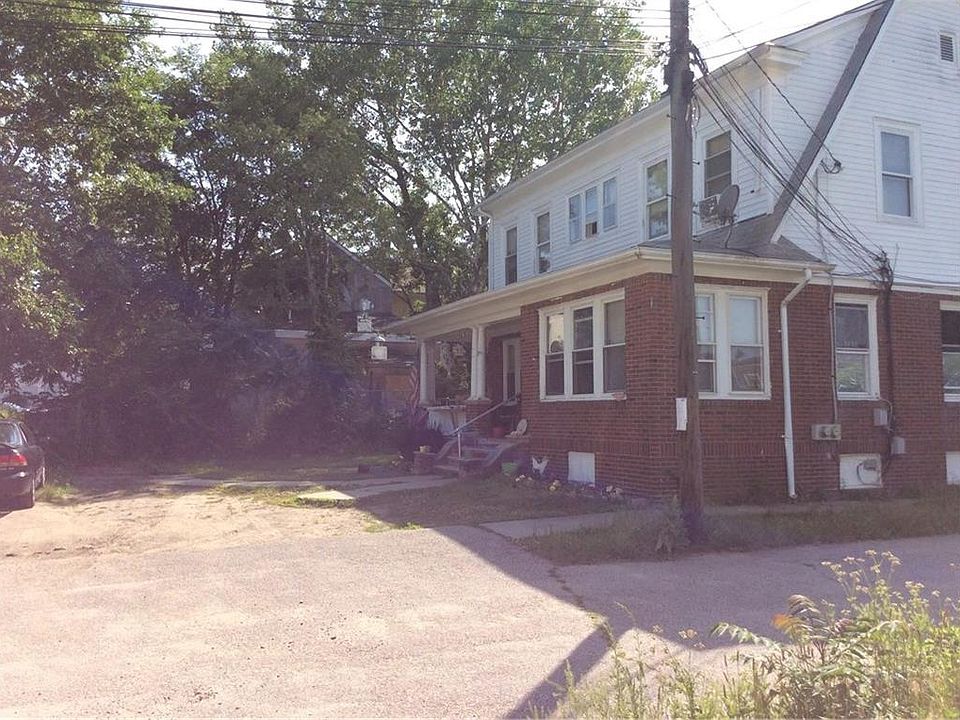 2nd image of 11 Fiore St