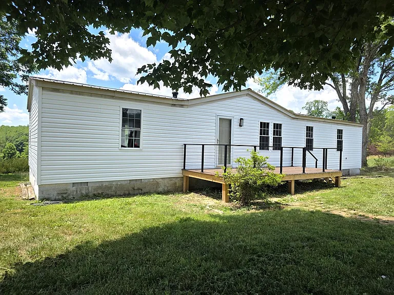 8659 W Pine St — Photo 16