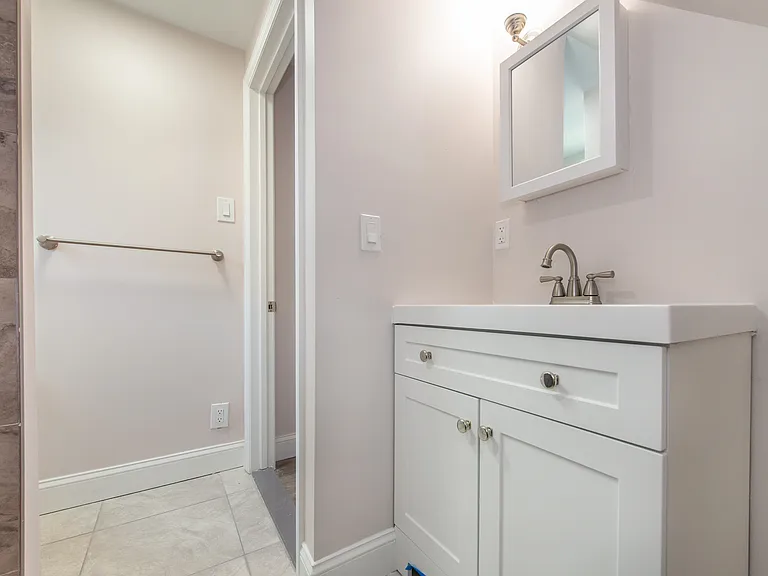 181 S 11th St #3 — Photo 4