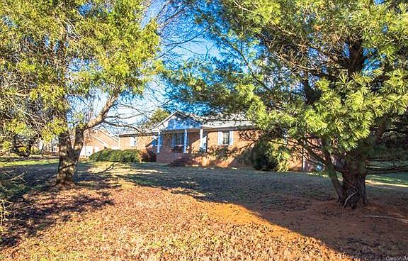 3rd image of 363 Ponderosa Cir