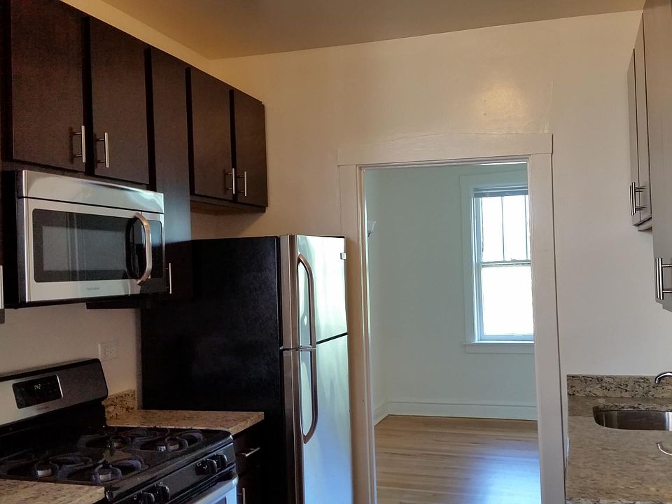 1st image of 2652 N Hamlin Ave APT 1E