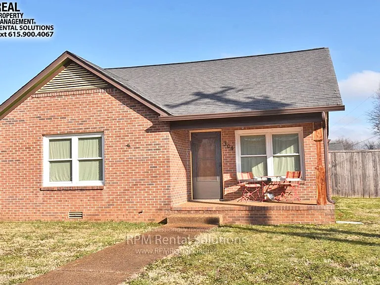 304 Jakes Ave — Photo 26