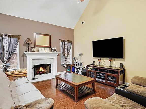 5th image of 45 Glen Ridge Ct