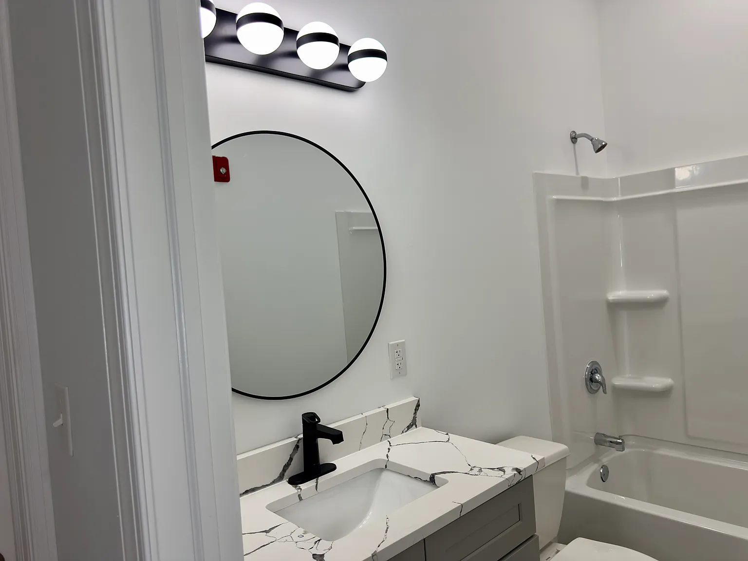 1 bed, $1,800 — Photo 4