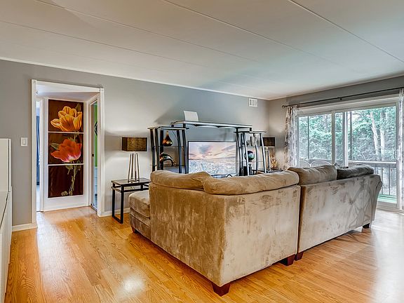 3rd image of 5707 W 129th St #2C