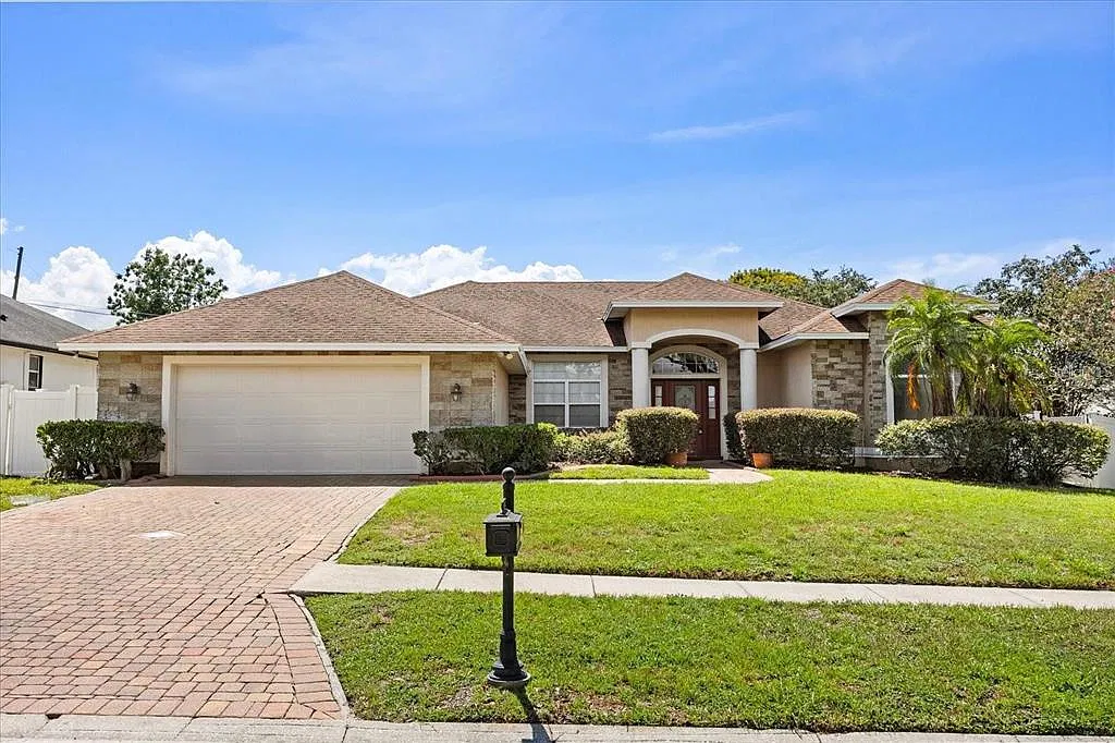 4 bed, 3.0 bath, 2408 sqft, $3,500 — Photo 1