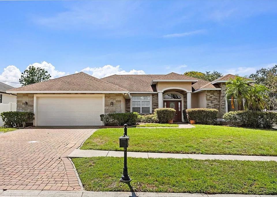 1376 Shelter Rock Rd