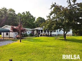 18802 E Fairfield Rd, Mount Vernon, IL 62864