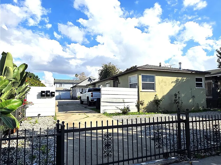2820 7th Ave #2820 — Photo 11