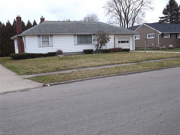 2nd image of 1056 Beechwood Dr