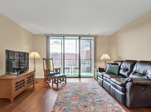 5th image of 111 Acacia Dr APT 406
