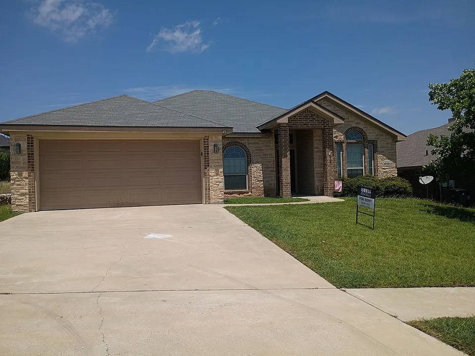6211 Newcastle Dr