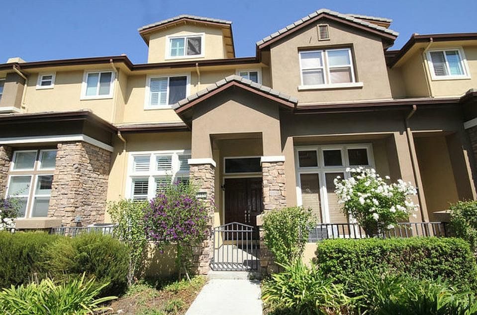 1st image of 1185 Avenida Benito