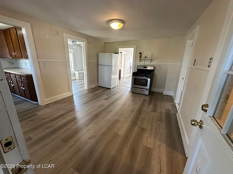 966 Ridge Ave #UPPER — Photo 1