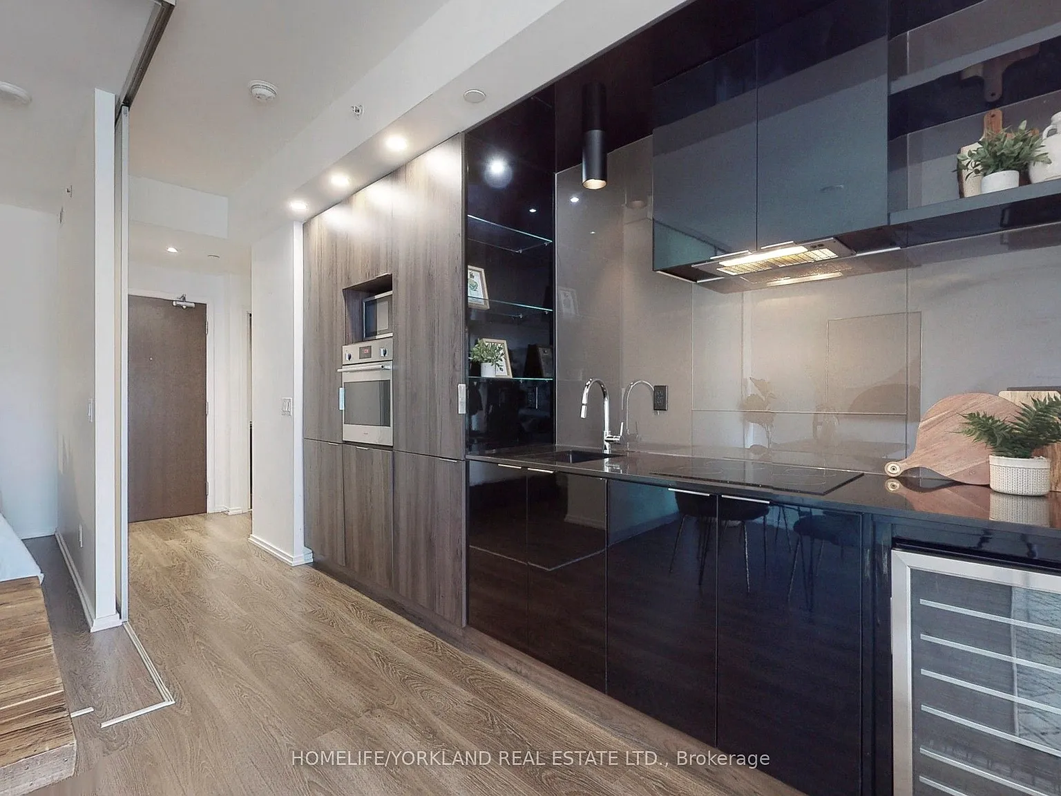 3 bed, $3,000 — Photo 4