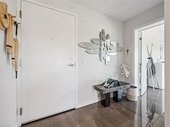 3rd image of 690 King St W #623