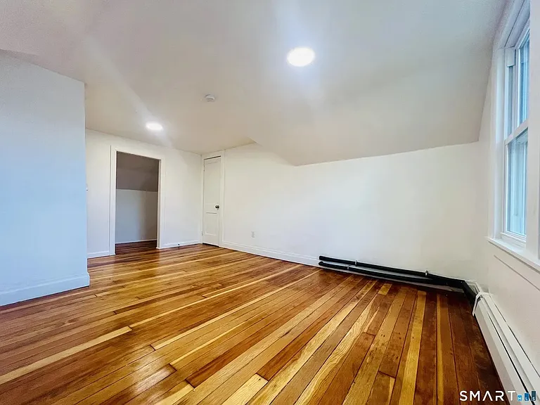 85 Pine St #85 — Photo 16