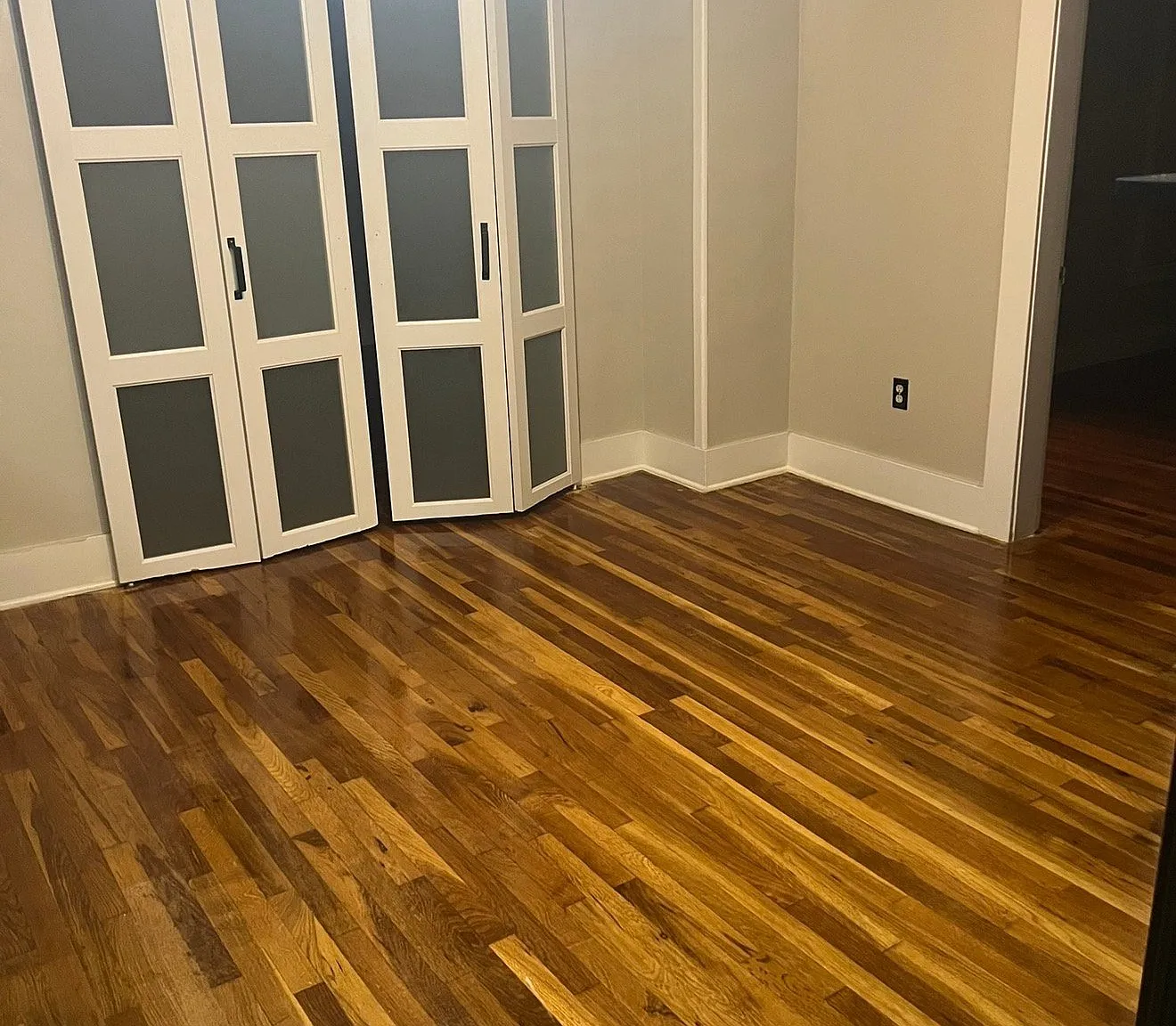 In-unit washer & dryer Private garage included Located in a quiet, peaceful neighborhood — Photo 3