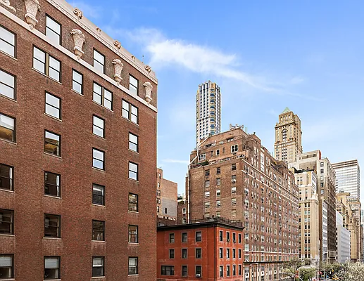 Sold by Douglas Elliman | media 8