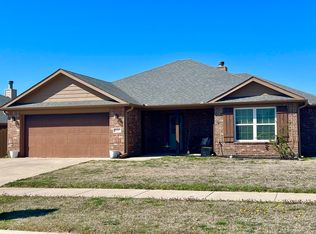 3920 Plantation Dr, Enid, OK 73703