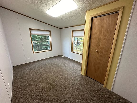 5th image of 20017 E Sharon Ave