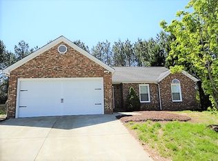 2 Barnsdale Ct, Durham, NC 27713
