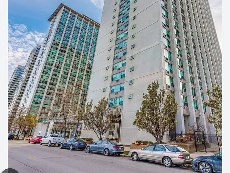 3600 N Lake Shore Dr #2118 — Photo 1