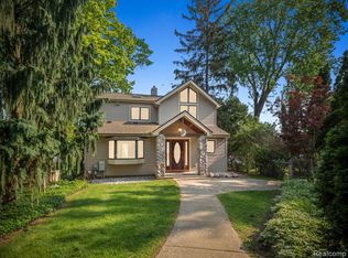 7028 Terrell St, Waterford, MI 48329