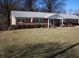 306 Devonshire Dr, Ridgeway, VA 24148