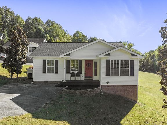 2nd image of 128 Will Lewis Dr SE