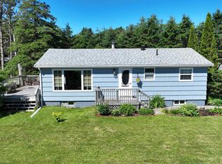 20 Pine St, Chester, NS B0J1J0
