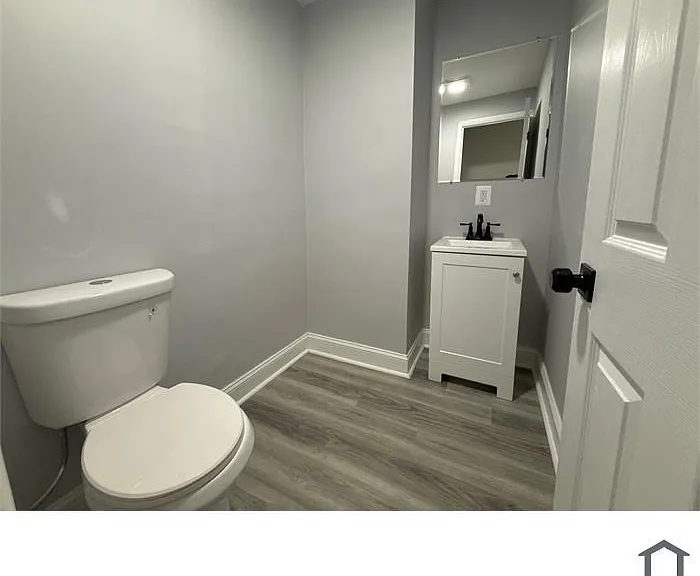 499 E Lorraine Ave — Photo 5