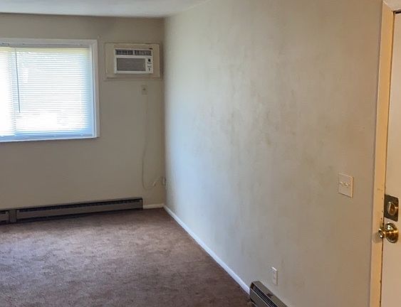 4th image of 4664 Burkhardt Ave APT K
