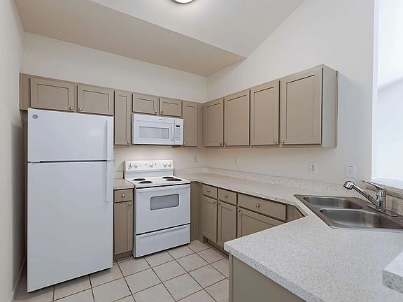 5th image of 3868 Smokey Quartz Ct APT 2D
