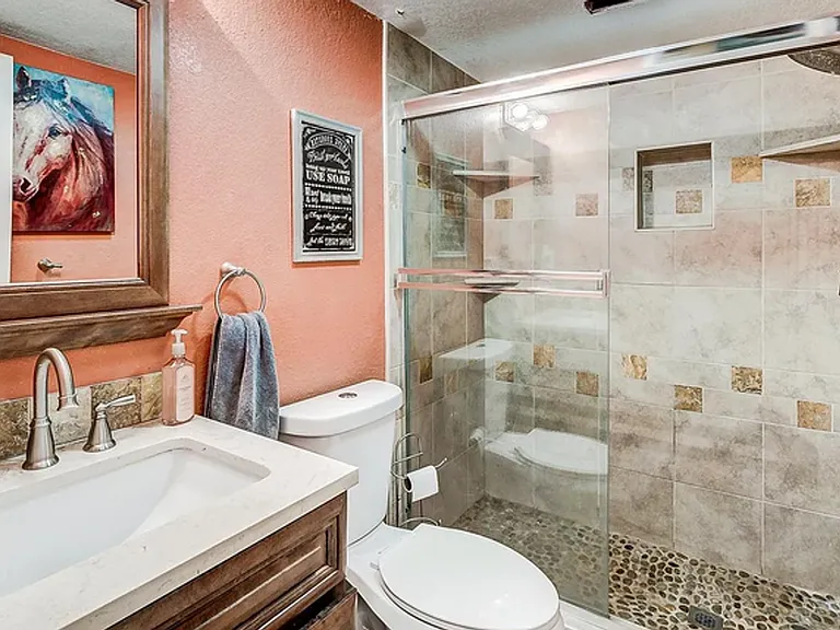 504 S Laredo Cir #1 — Photo 37
