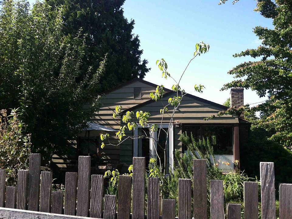 2nd image of 9403 12th Ave NE