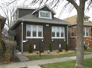 8430 S Oglesby Ave, Chicago, IL 60617