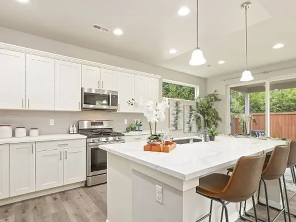 7627 61st Dr NE, Marysville, WA 98270