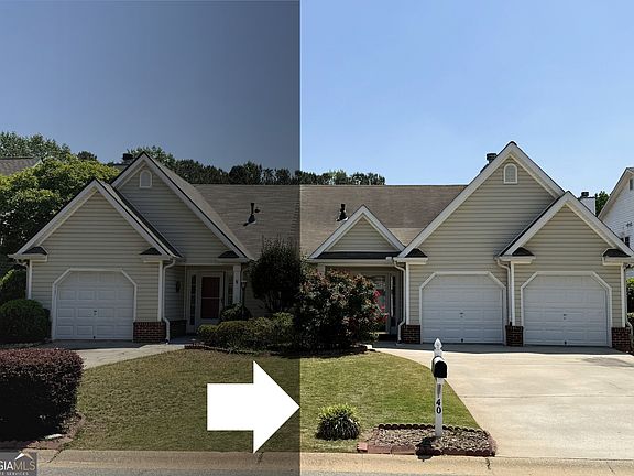 2nd image of 40 Courtyard Ln