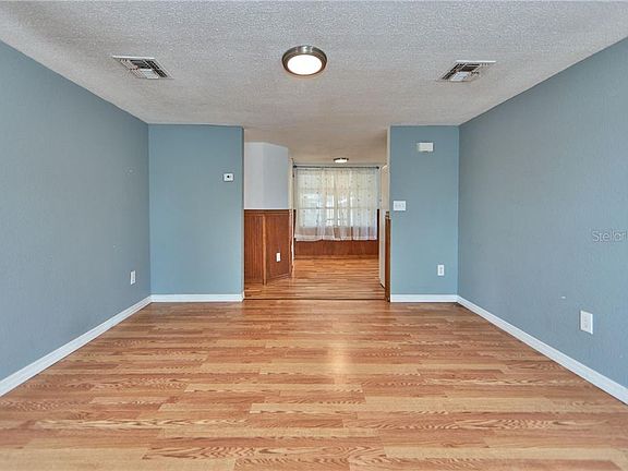 4th image of 1610 Trout Blvd