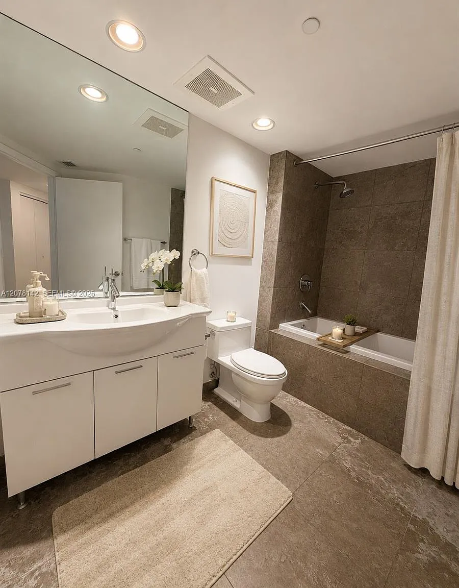 Iconbrickell Condo No 1 — Photo 4
