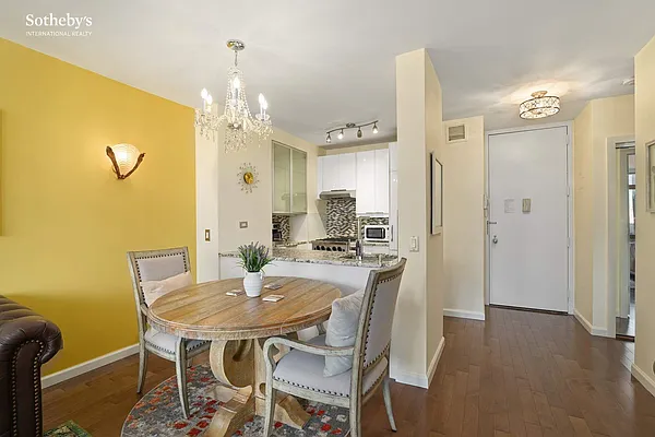 Sold by Sotheby's International Realty | media 4