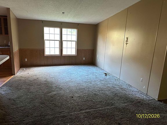 3rd image of 998 Meetinghouse Branch Rd