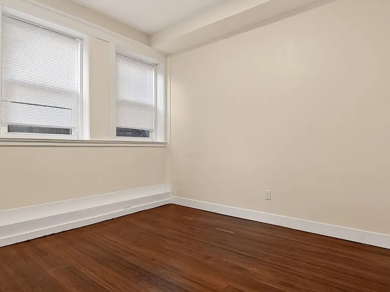 813 Chapel St — Photo 37