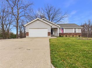 1475 Grandview Dr, Warrensburg, MO 64093
