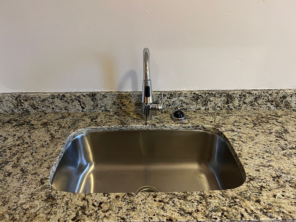 1st image of 2111 Gordon Ave APT 3