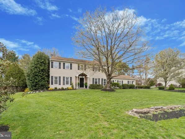 1018 Pinetown Rd, Fort Washington, PA 19034