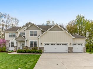 5299 Crown Ct, Ann Arbor, MI 48108